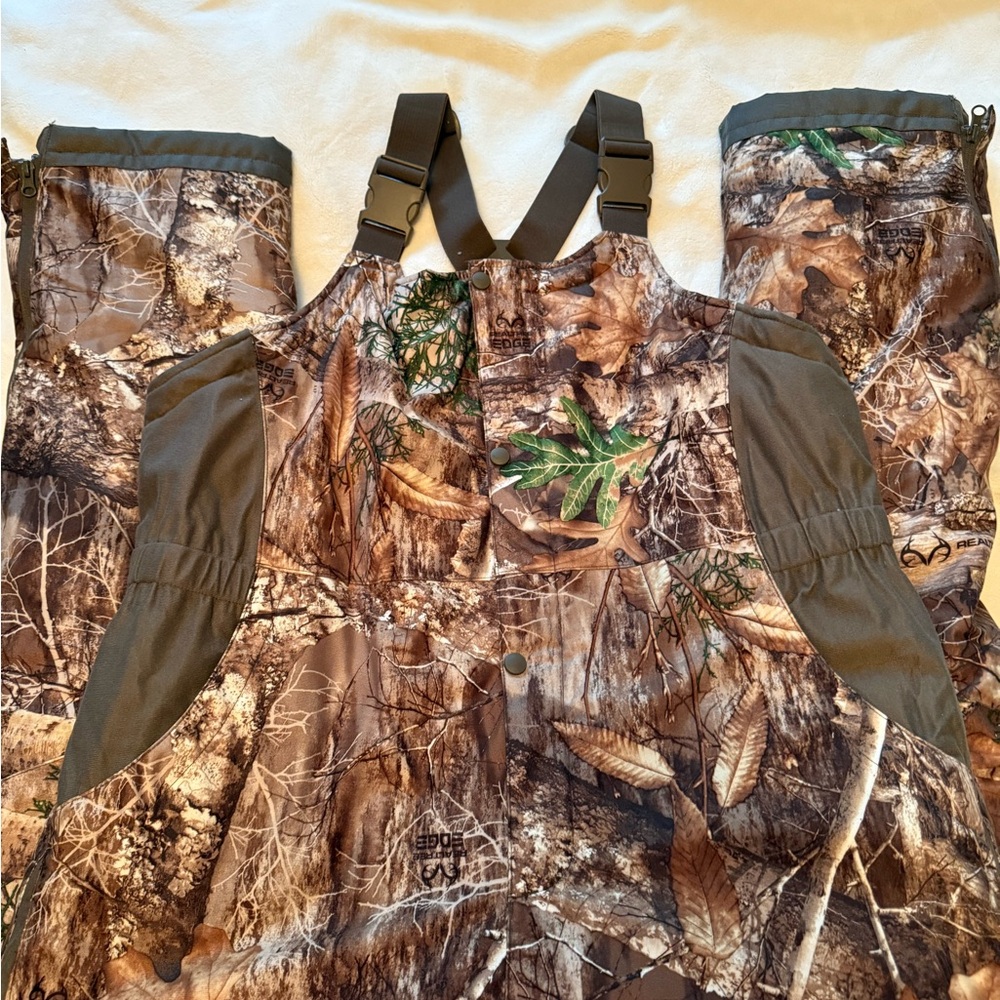 Realtree Camouflage Women's Bibs